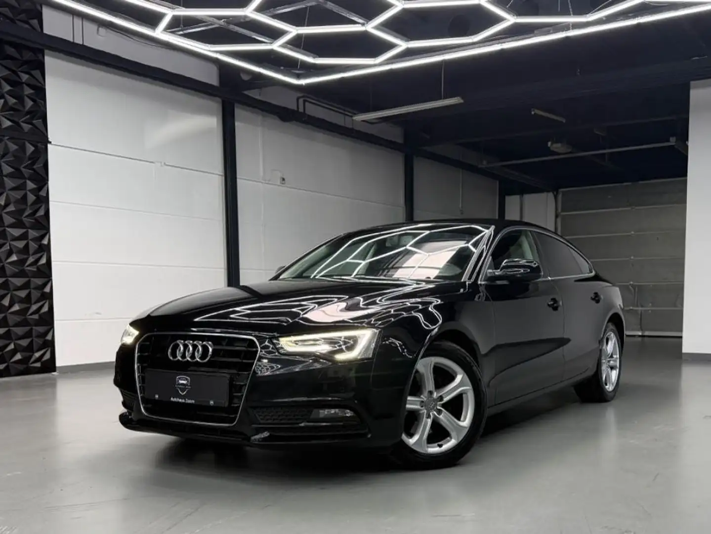 Audi A5 Sportback 2.0 TDI SCHECK/BI-XEN/STHZ/MMI/DAB Schwarz - 1
