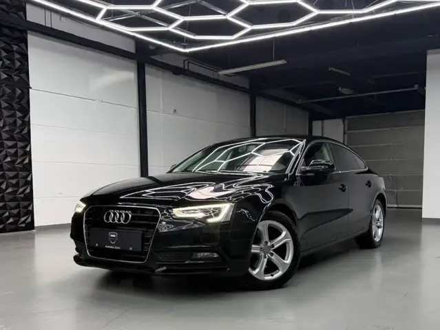 Audi A5 Sportback 2.0 TDI SCHECK/BI-XEN/STHZ/MMI/DAB