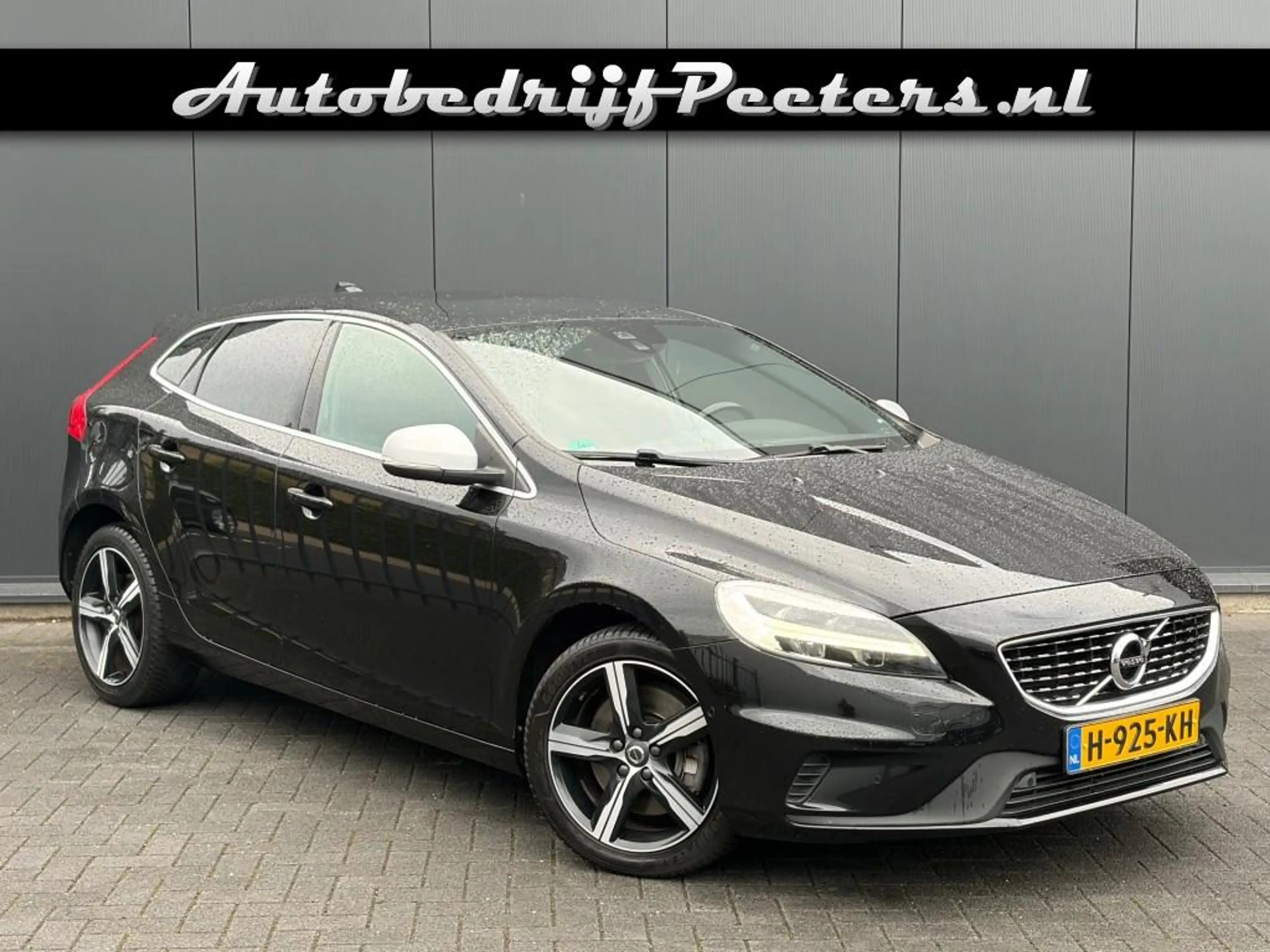 Volvo V40 1.5 T3 R-Design Pano LED Camera H/K Cruise 4-seizo