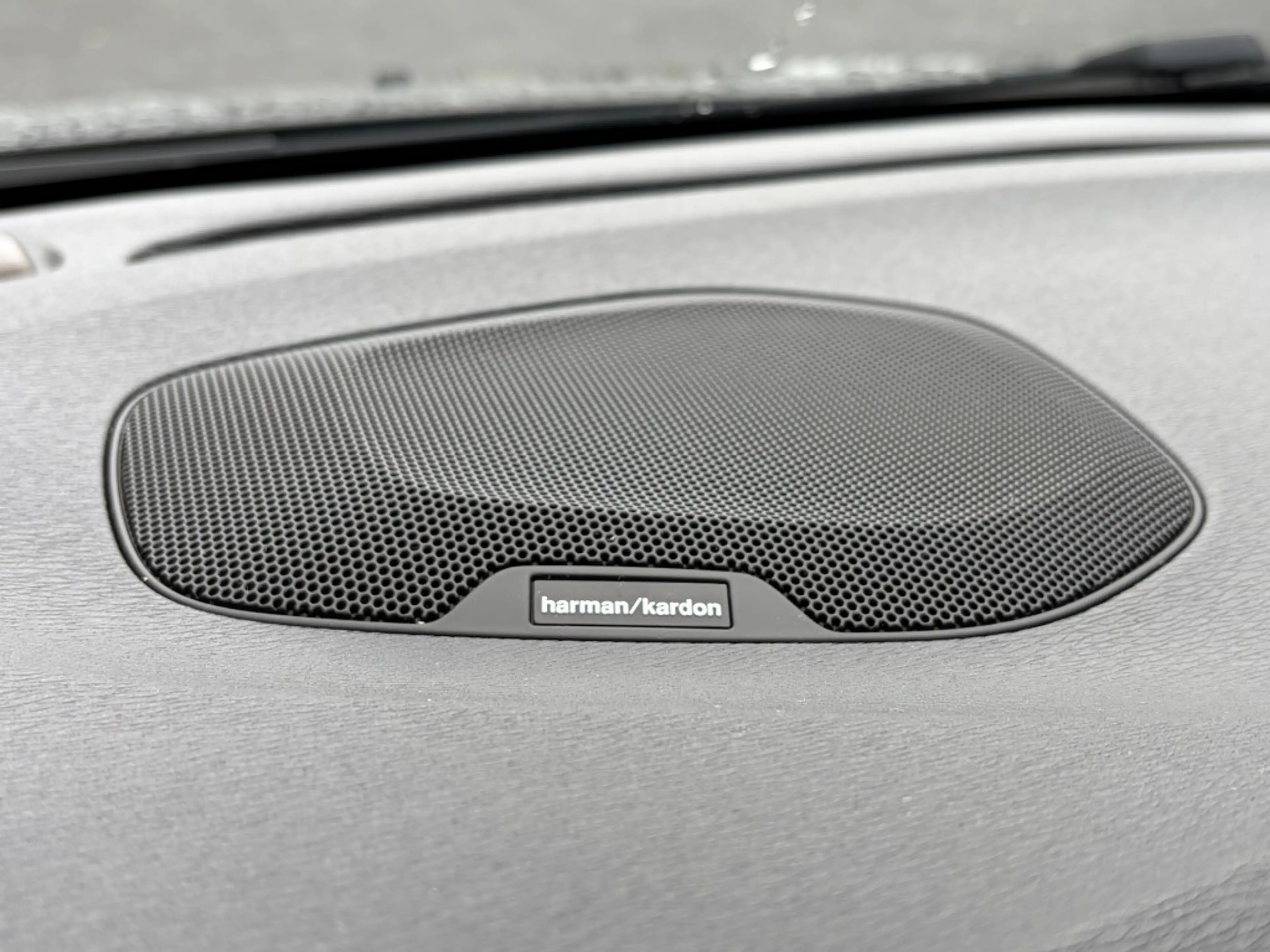 Volvo V40 1.5 T3 R-Design Pano LED Camera H/K Cruise 4-seizo — photo 7