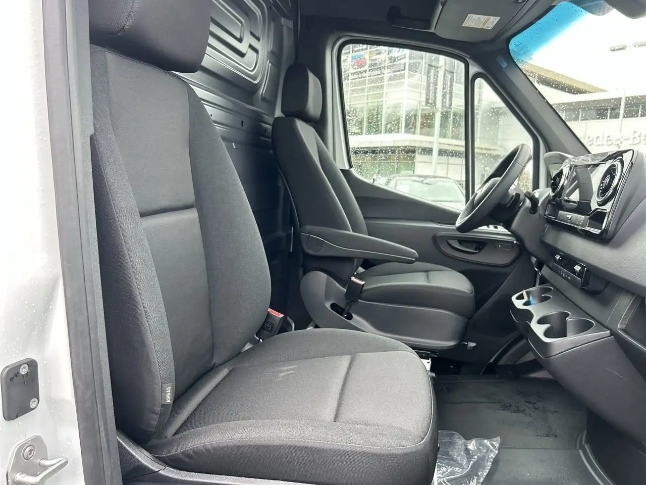 Mercedes-Benz Sprinter снимка Mercedes-Benz Sprinter