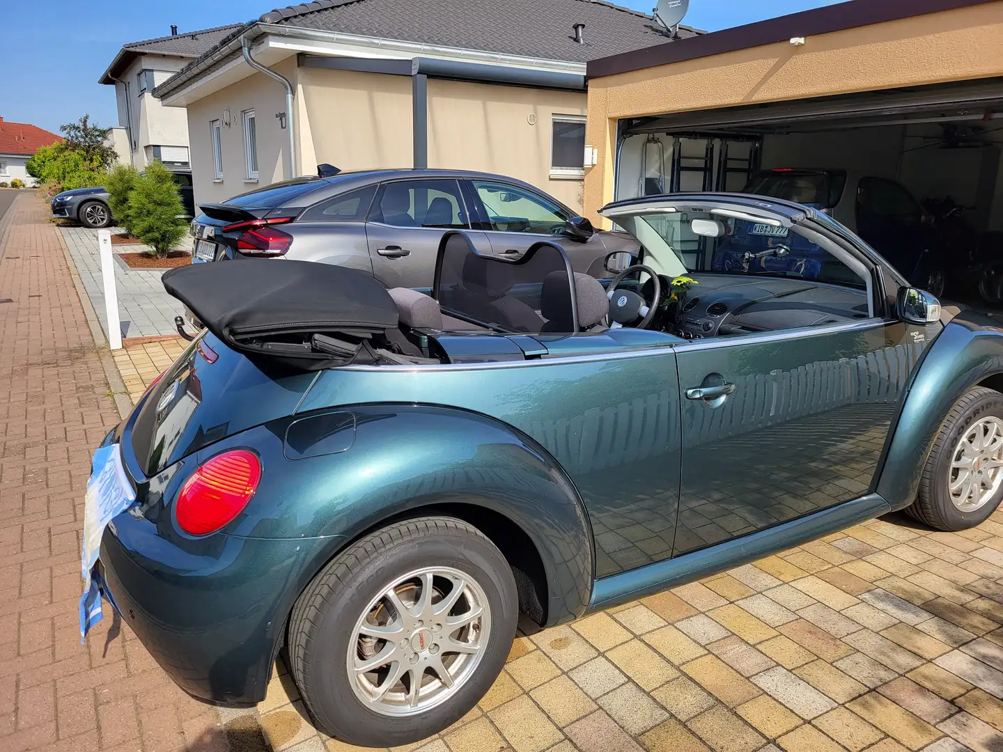 Volkswagen New Beetle New Beetle Cabriolet 1.4 Grün - 1