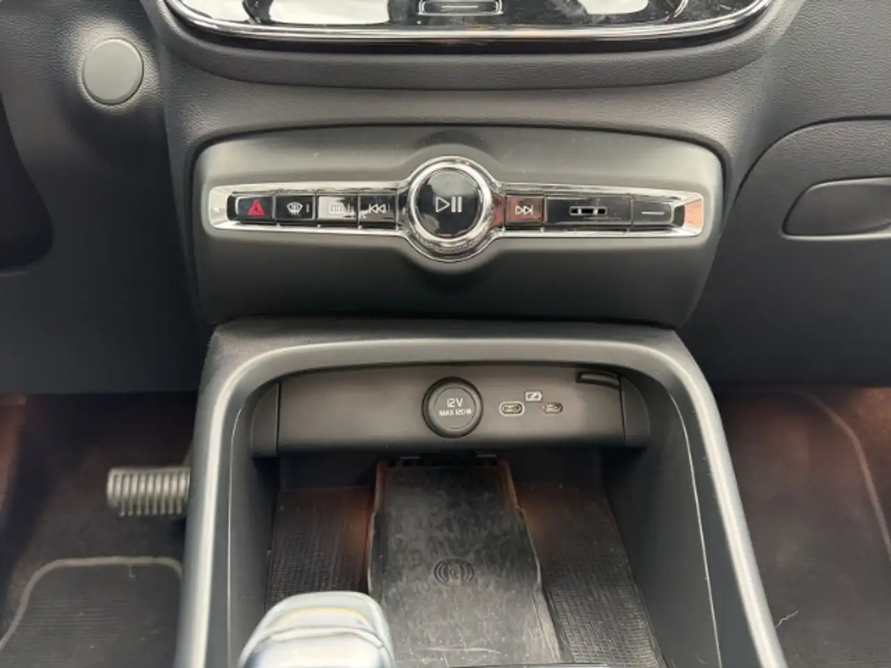 Volvo XC40 Ultimate Electric AWD 19''LM Standhz AHK Wärmepump, миниатюра 15