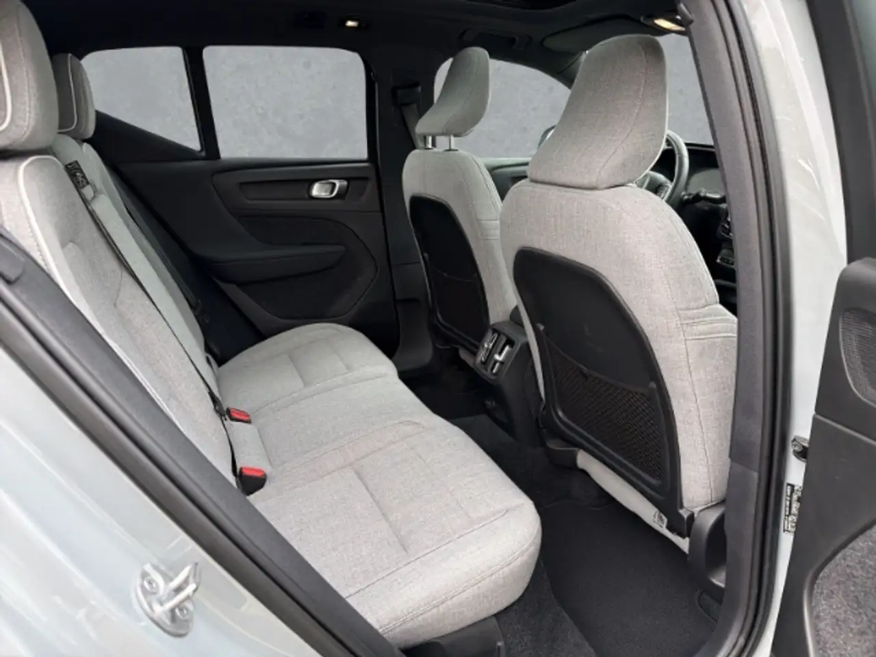 Volvo XC40 Ultimate Electric AWD 19''LM Standhz AHK Wärmepump, миниатюра 12