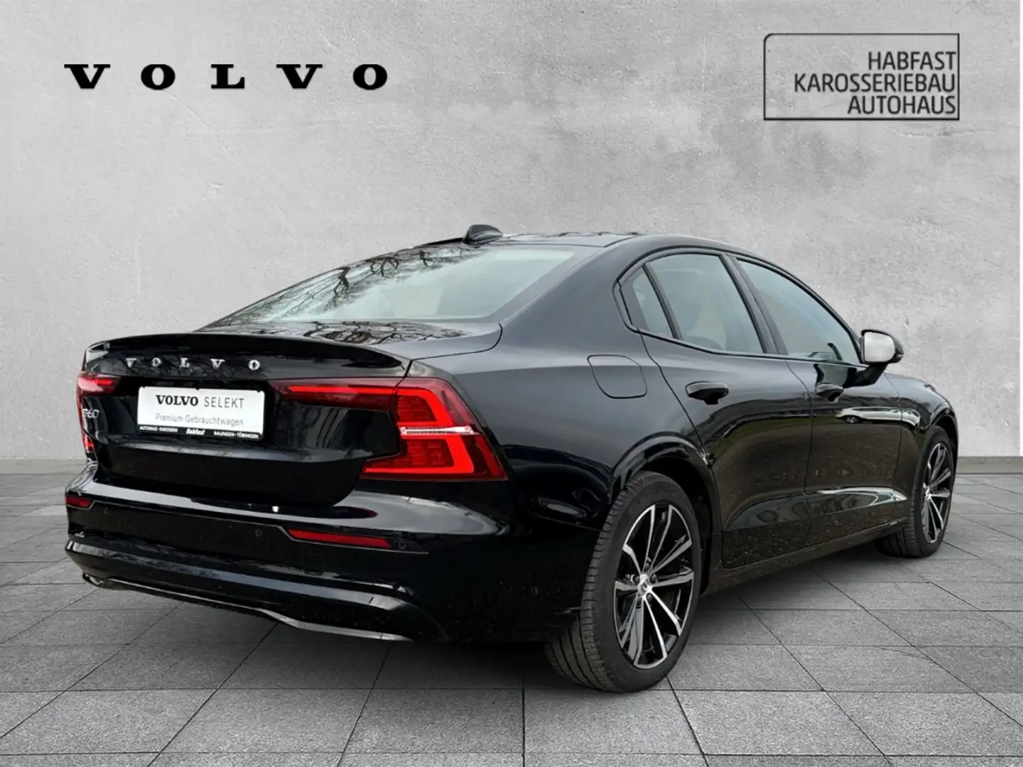 Volvo S60 Plus Dark Recharge Plug-In Hybrid AWD StandHZG AHK Schwarz - 2