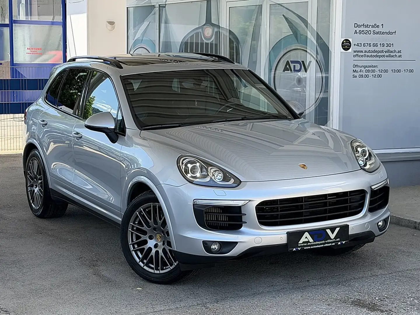 Porsche Cayenne II Platinum Edition Aut. Grau - 2