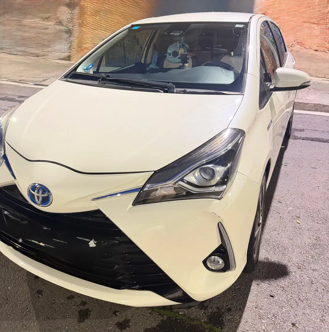 Toyota Yaris 100H 1.5 Active Tech Blanco - 2