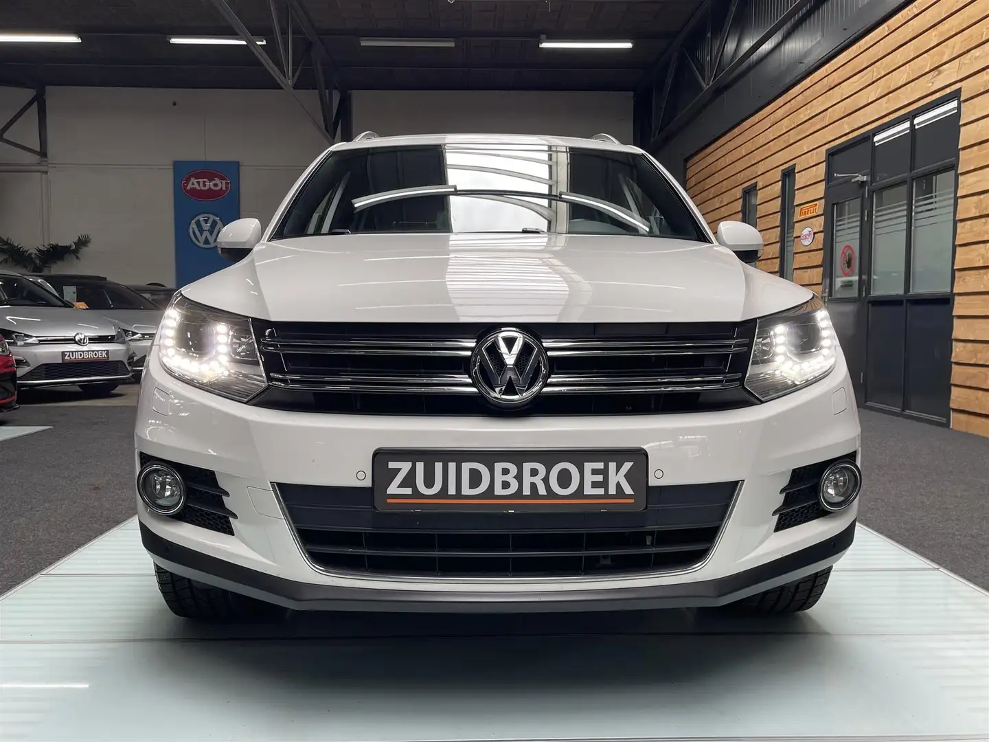 Volkswagen Tiguan 1.4 TSI 122PK Xenon Clima Navi Blanco - 2
