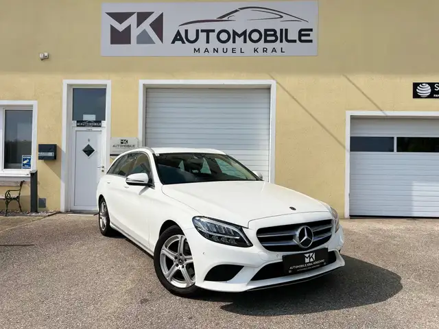 Mercedes-Benz C-Class view 3