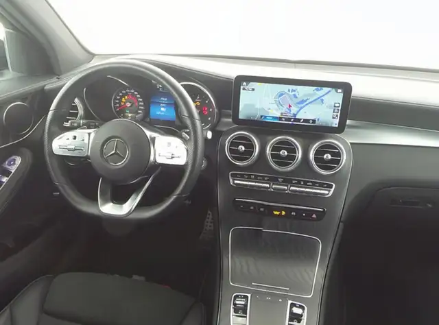 Mercedes-Benz 300 view 6
