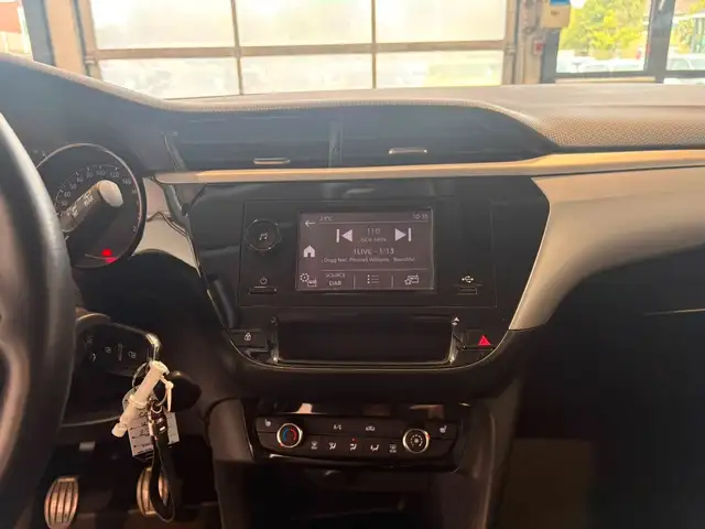 Opel Corsa view 11