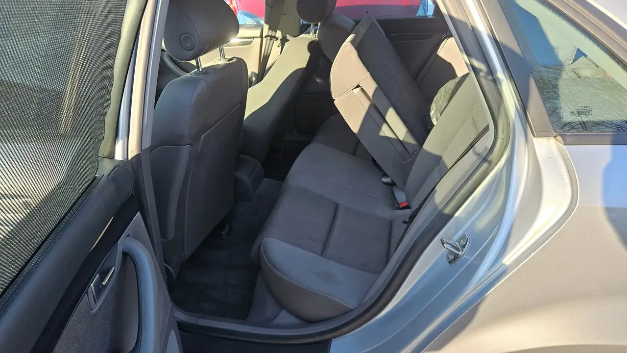 Audi A4 2.4 1ter HAND - VOLLSCHECKHEFT TÜV & AU NEU, foto 7