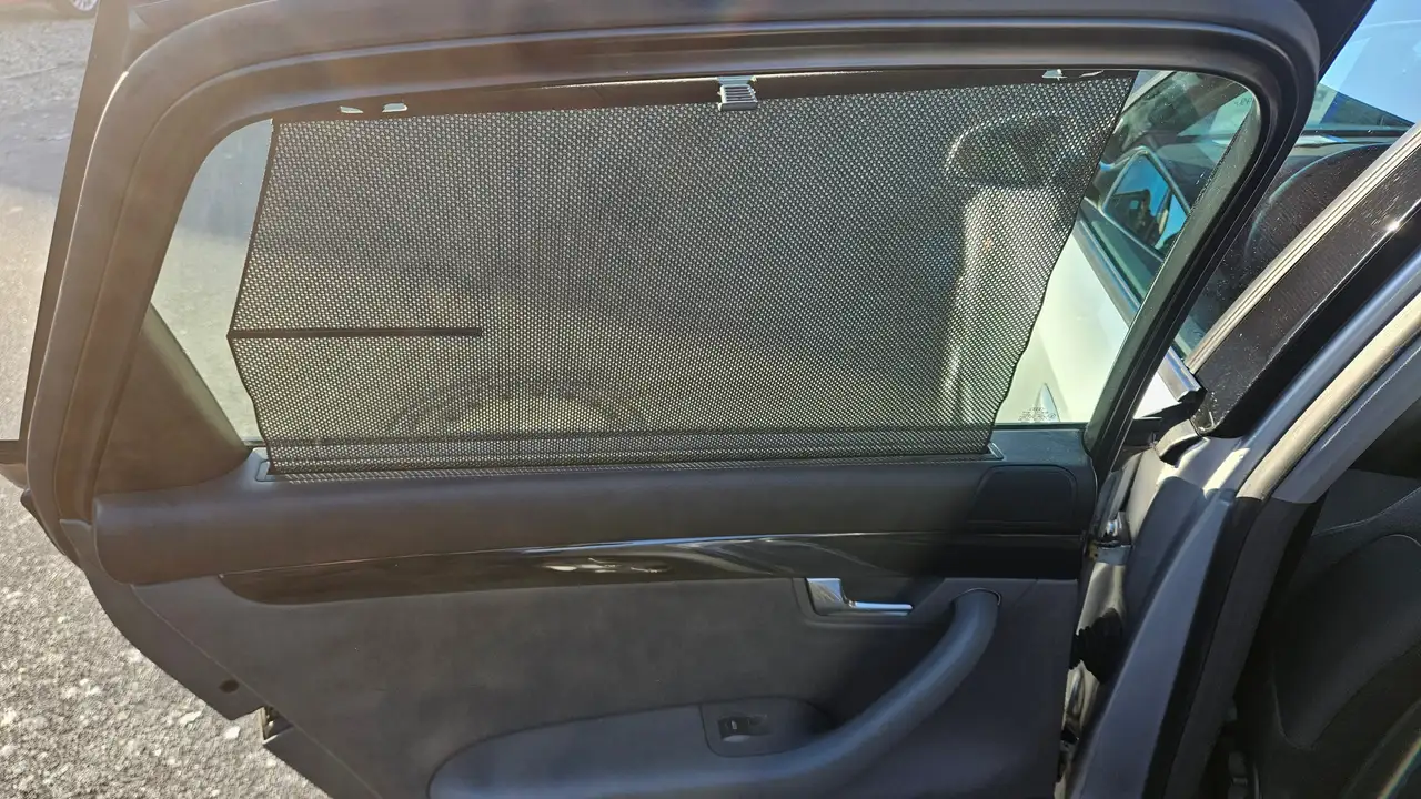 Audi A4 2.4 1ter HAND - VOLLSCHECKHEFT TÜV & AU NEU, foto 9