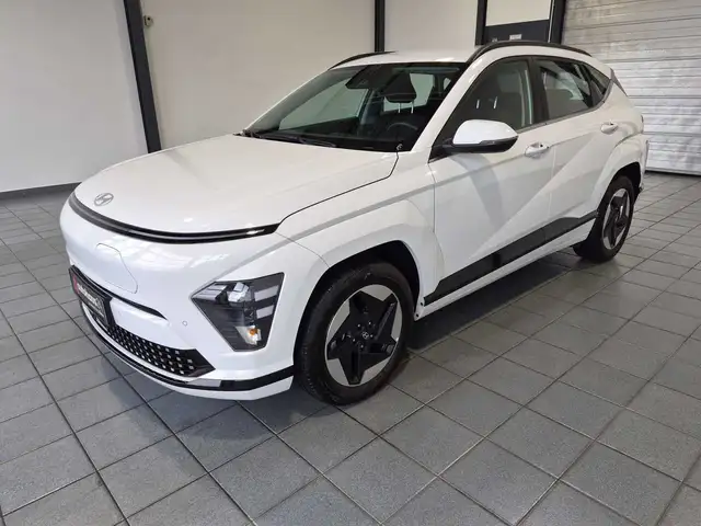 Hyundai Kona view 3