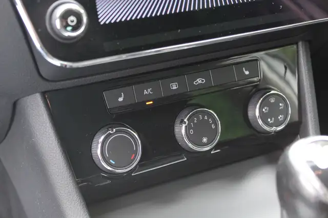 Skoda Superb view 18