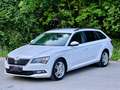 Skoda Superb 2.0 TDI Active Kombi TEMPOMAT*APPLE CARPLAY*ISOFIX Weiß - thumbnail 4