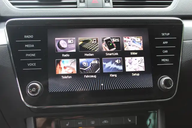 Skoda Superb view 14