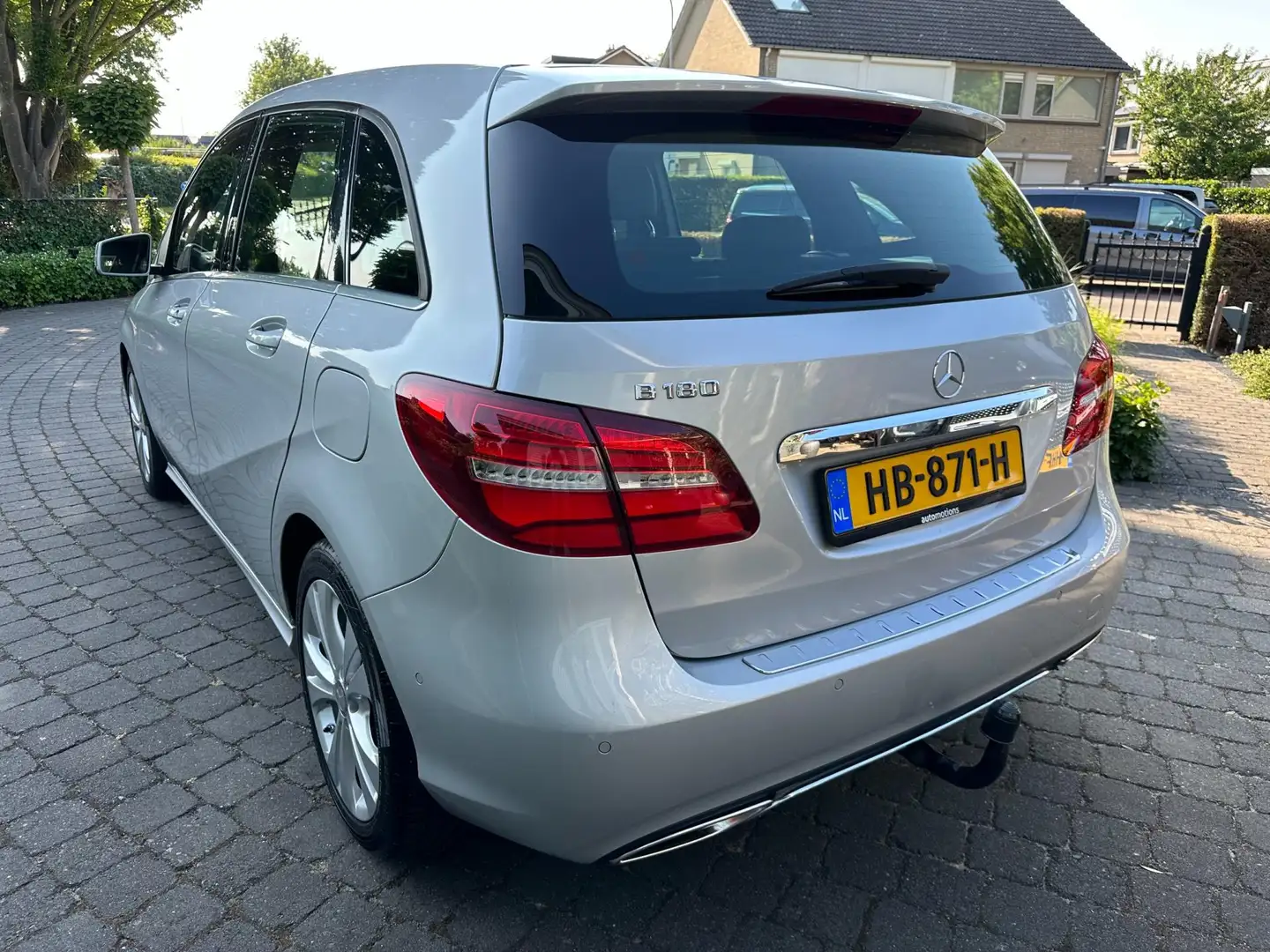 Mercedes-Benz B 180 Ambition, Xenon, Trekhaak, 1e eigenaar Grau - 2