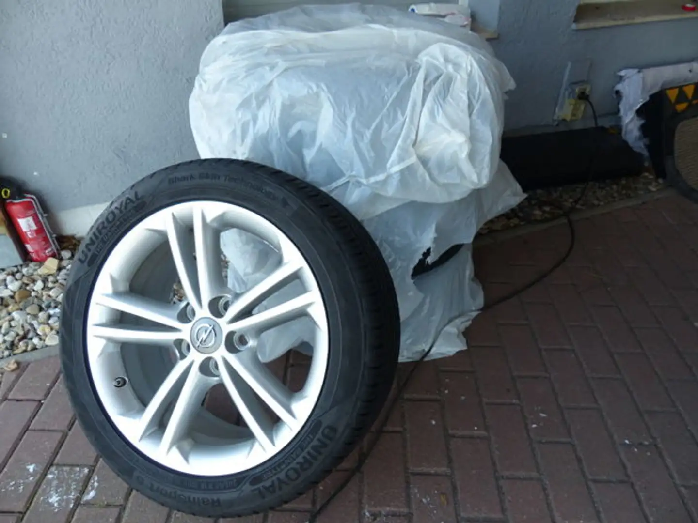 Opel Insignia ST CDTI Autom. Tempo.,Sitzh.,Navi,Xenon Zwart - 2