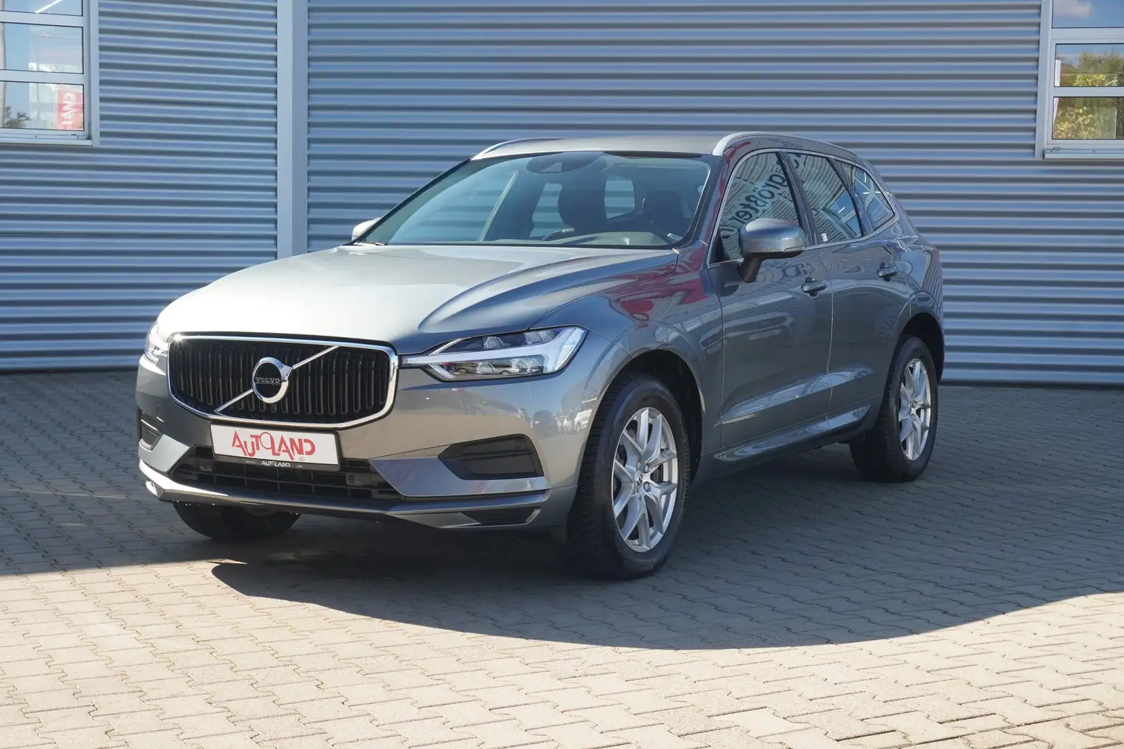 Volvo XC60 T4 Momentum Pro LED ACC Navi Kamera Keyless Gris - 2