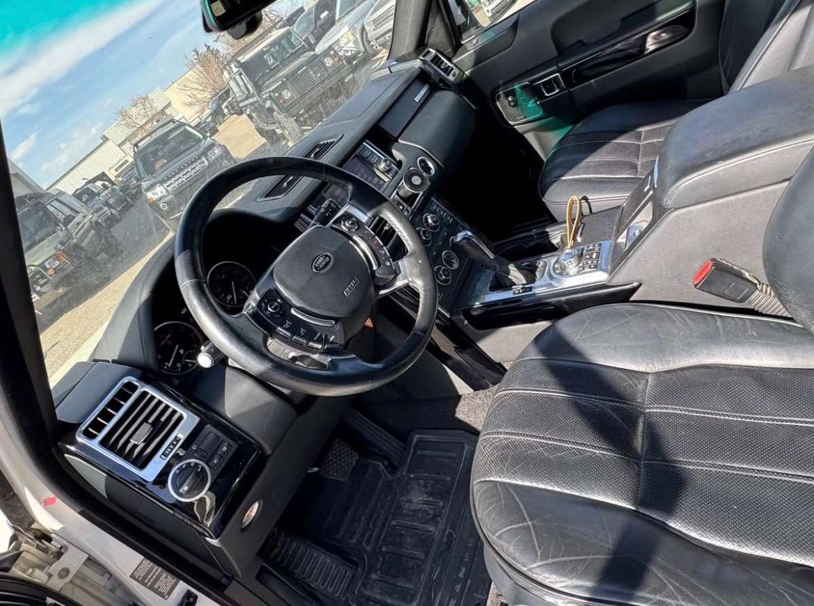 2010 Land Rover Range Rover HSE Lux thumb 9