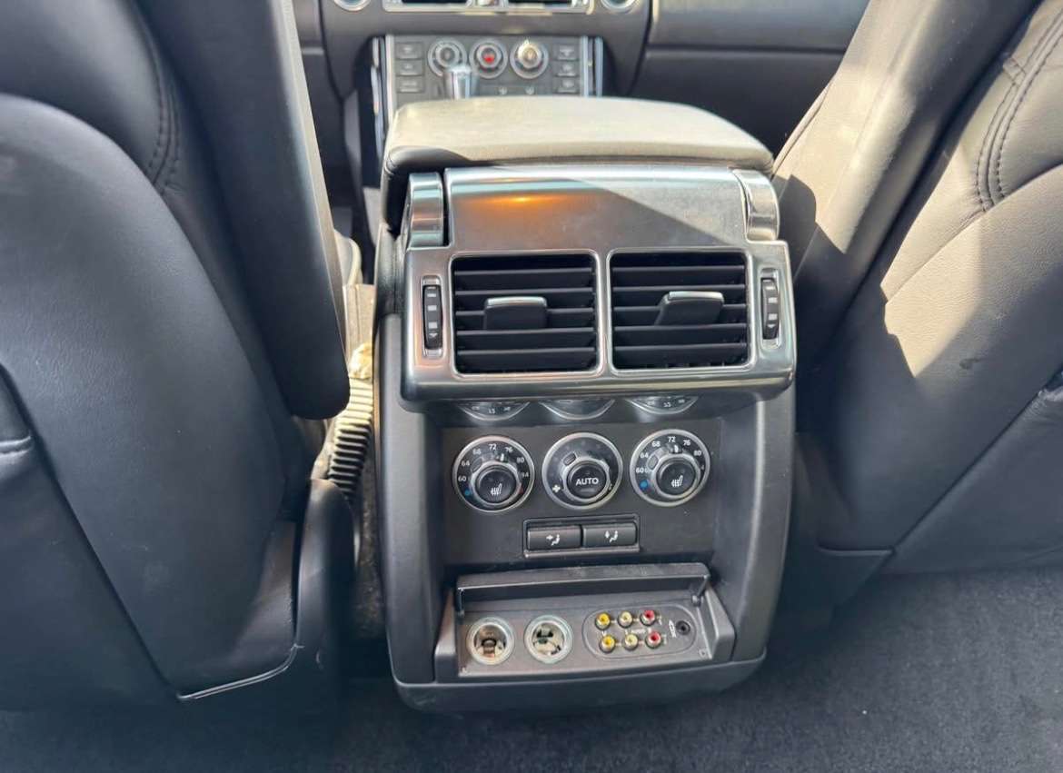 2010 Land Rover Range Rover HSE Lux thumb 8