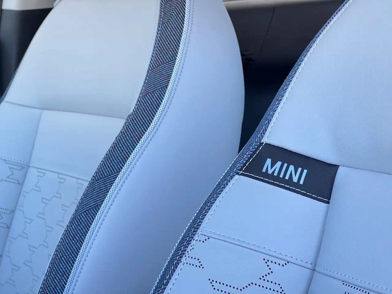 MINI Cooper E Classic Trim 3-trg. BEV Head-Up DAB 13