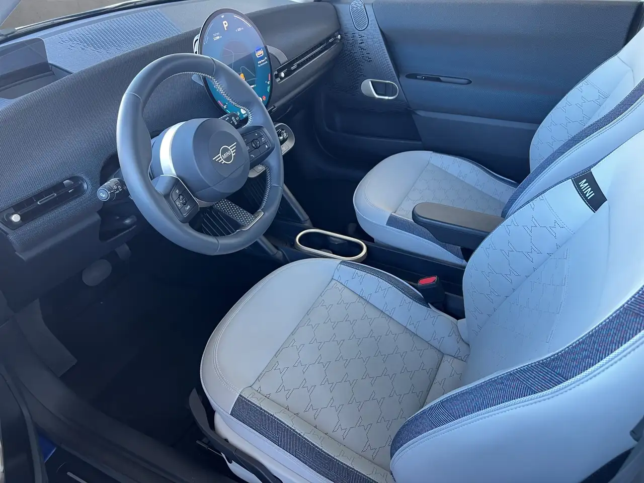 MINI Cooper E Classic Trim 3-trg. BEV Head-Up DAB 6