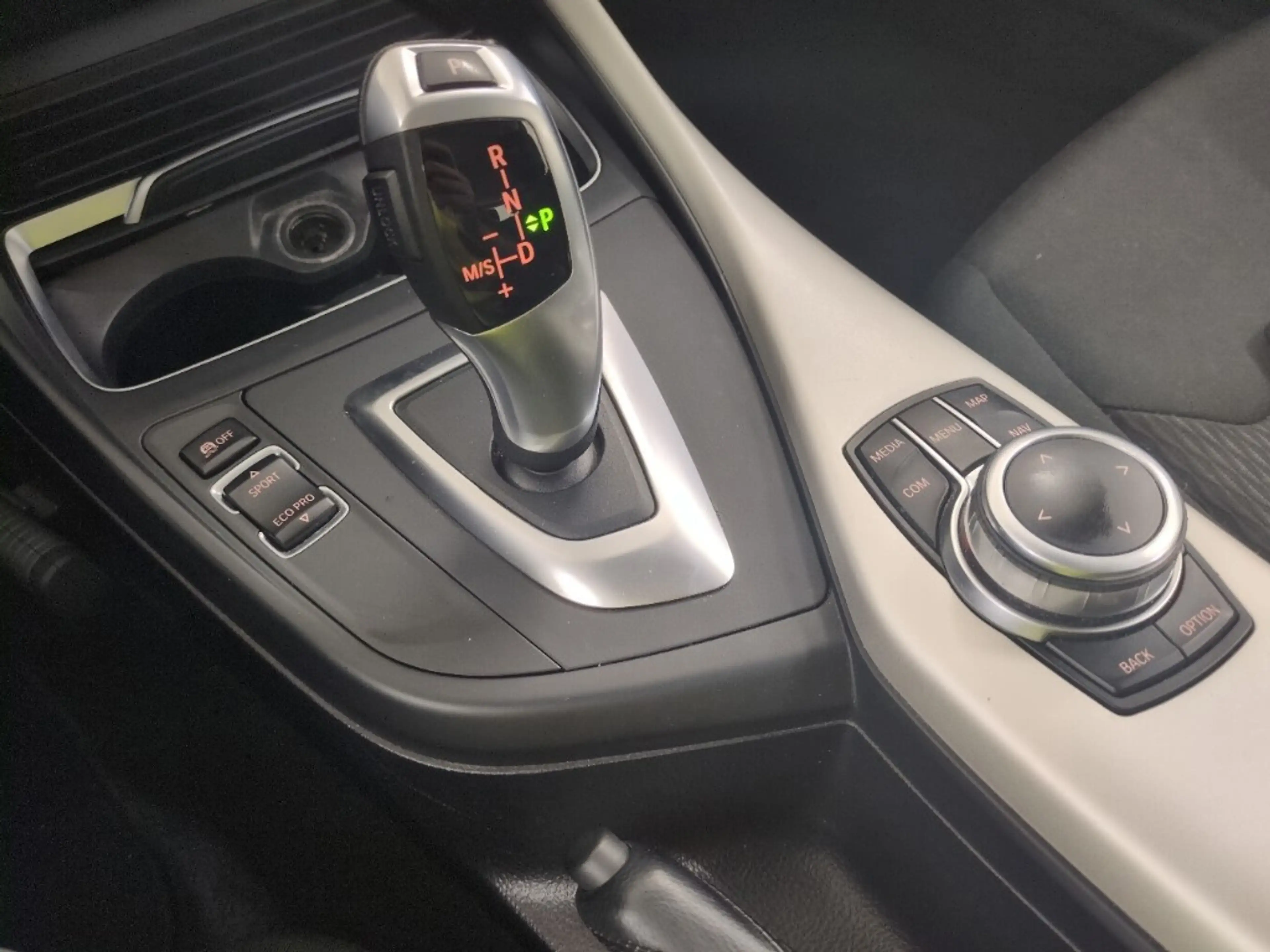 BMW 118 1-serie 118i Corporate Lease Executive — photo 11