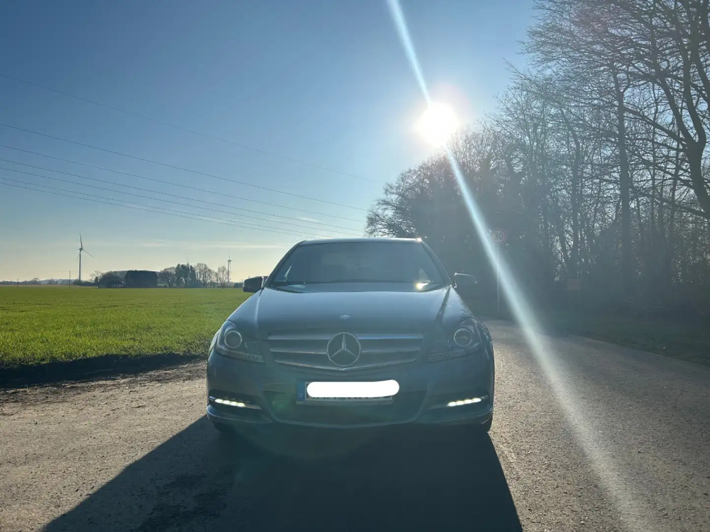 Mercedes-Benz C 200 CGI Automatik BlueEFFICIENCY Avantgarde Grau - 2
