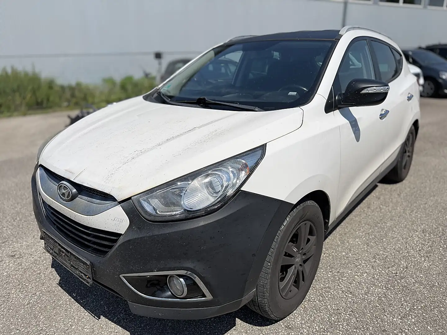Hyundai iX35 2,0 CRDi Premium 2WD Weiß - 1