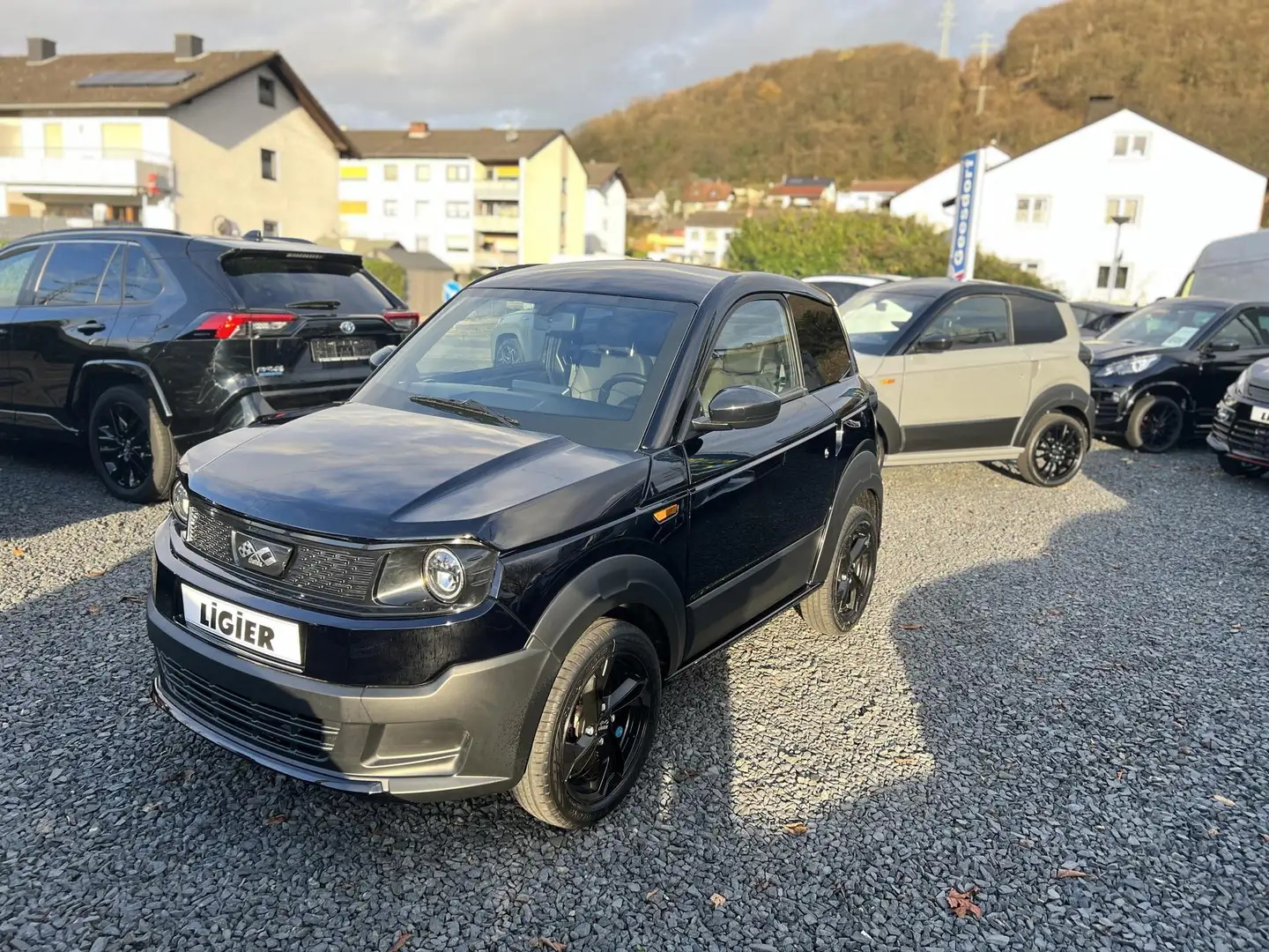 Ligier Myli R.EBEL 12KW, Carplay, ALU 6 kW (8 PS), Automat... Schwarz - 1