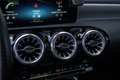 Mercedes-Benz A 250 e AMG Line PANO / TREKHAAK / CAMERA Zwart - thumbnail 16