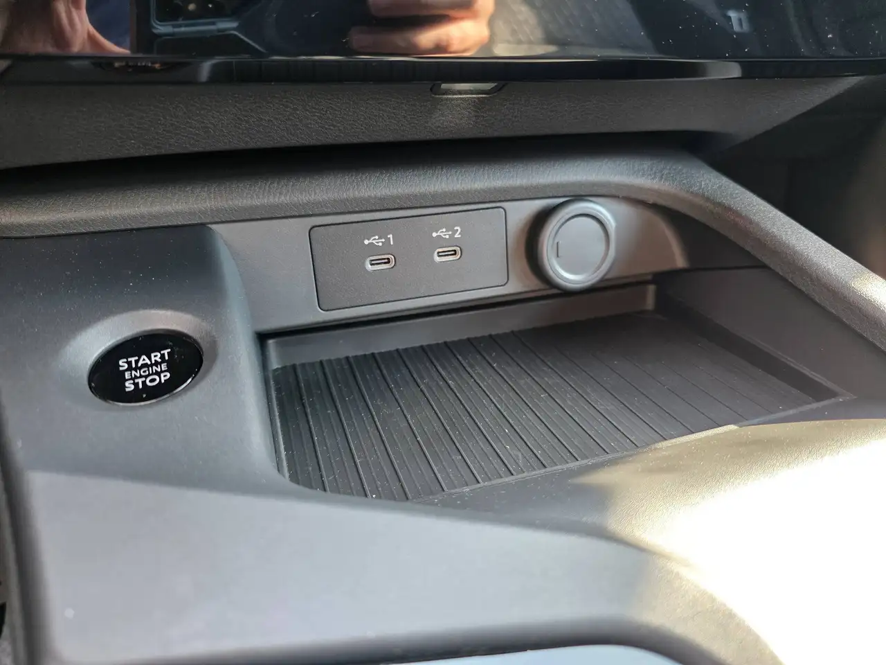 Nissan Sentra снимка Nissan Sentra