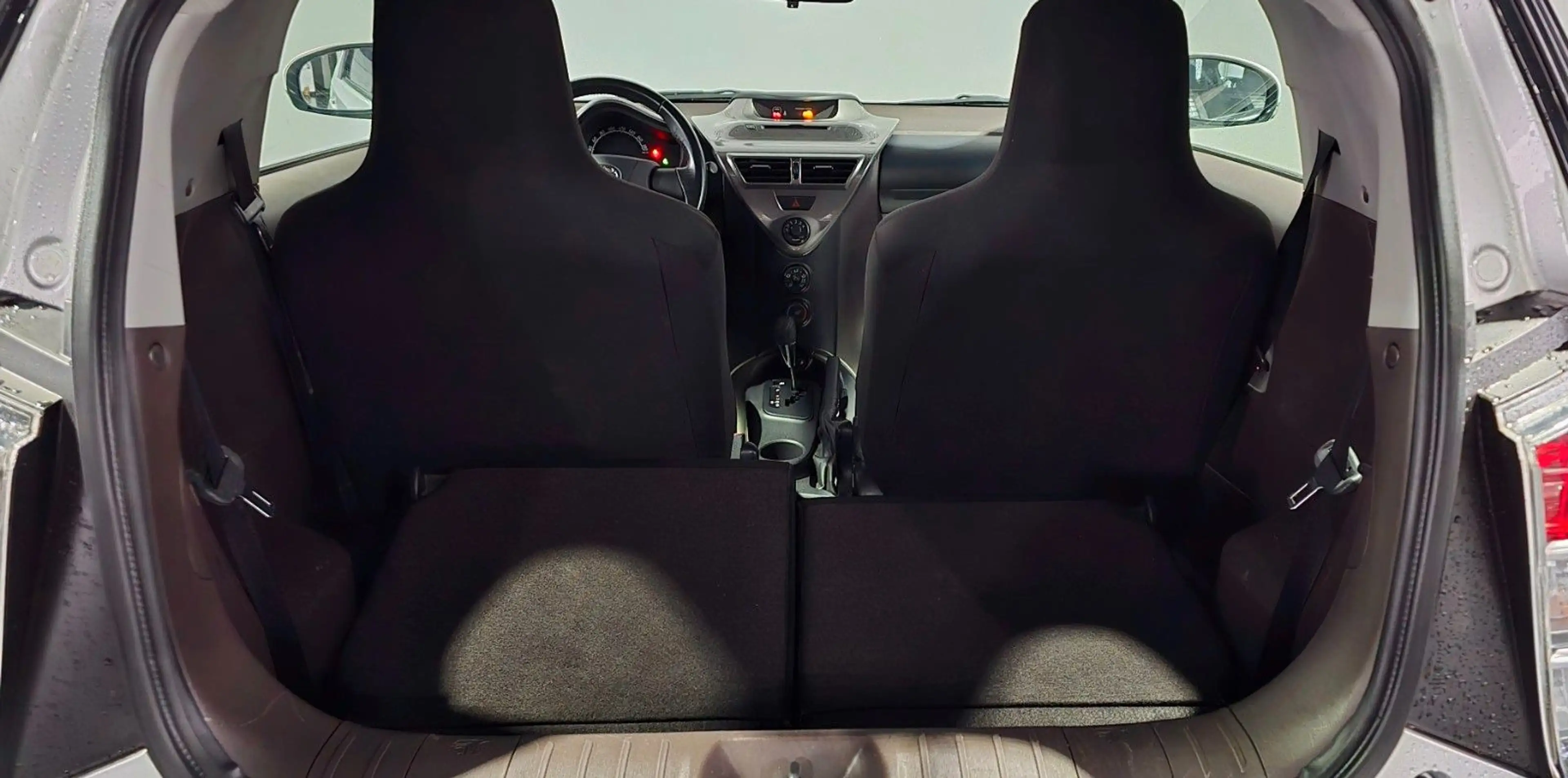 Toyota iQ iQ 1,0*AUTOMATIK*ERST-37TKM*KLIMA*E-FENSTER — photo 18