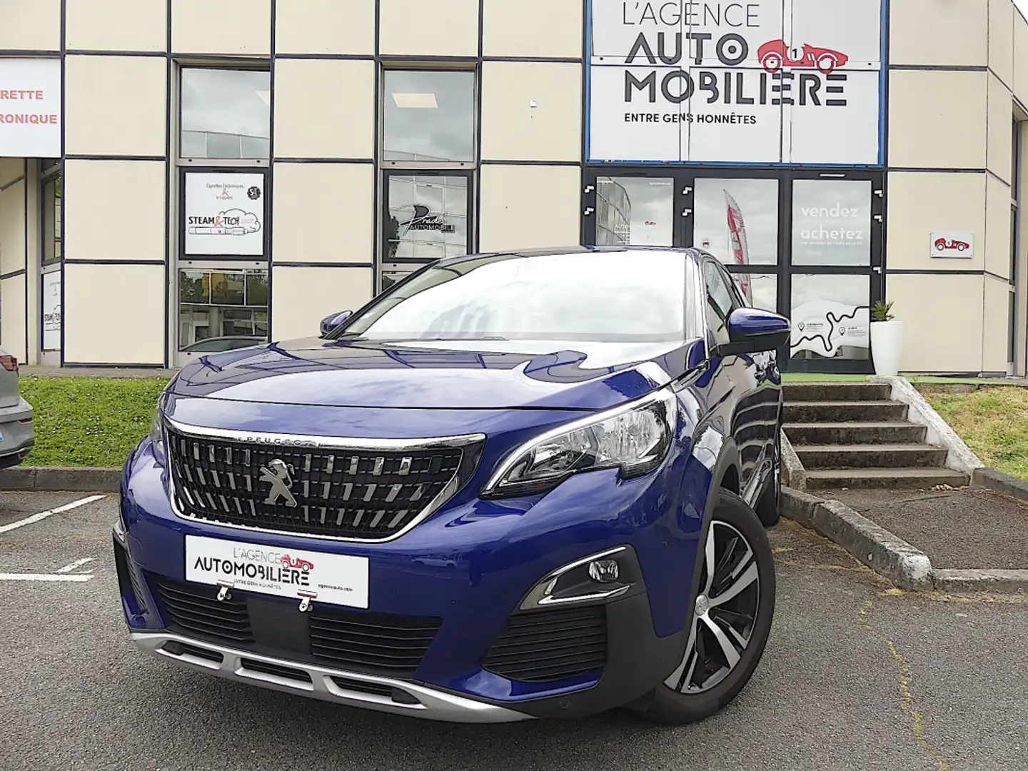 Peugeot 3008 1.5 BLUEHDI 130 ALLURE START-STOP Bleu - 1