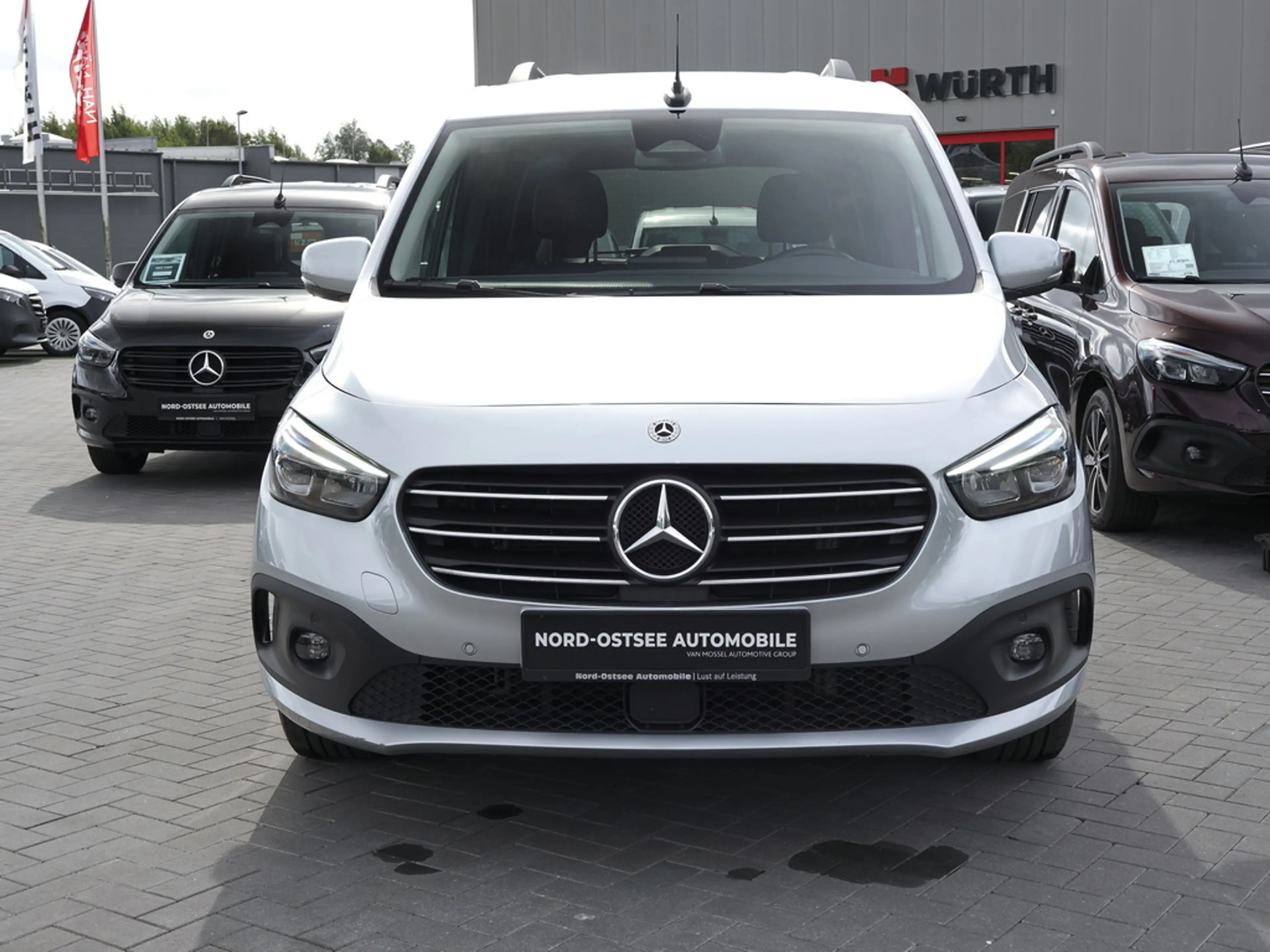 Mercedes-Benz T-Class T 180 d PROGRESSIVE EDITION AUTOMATIK LED KAMERA — photo 4