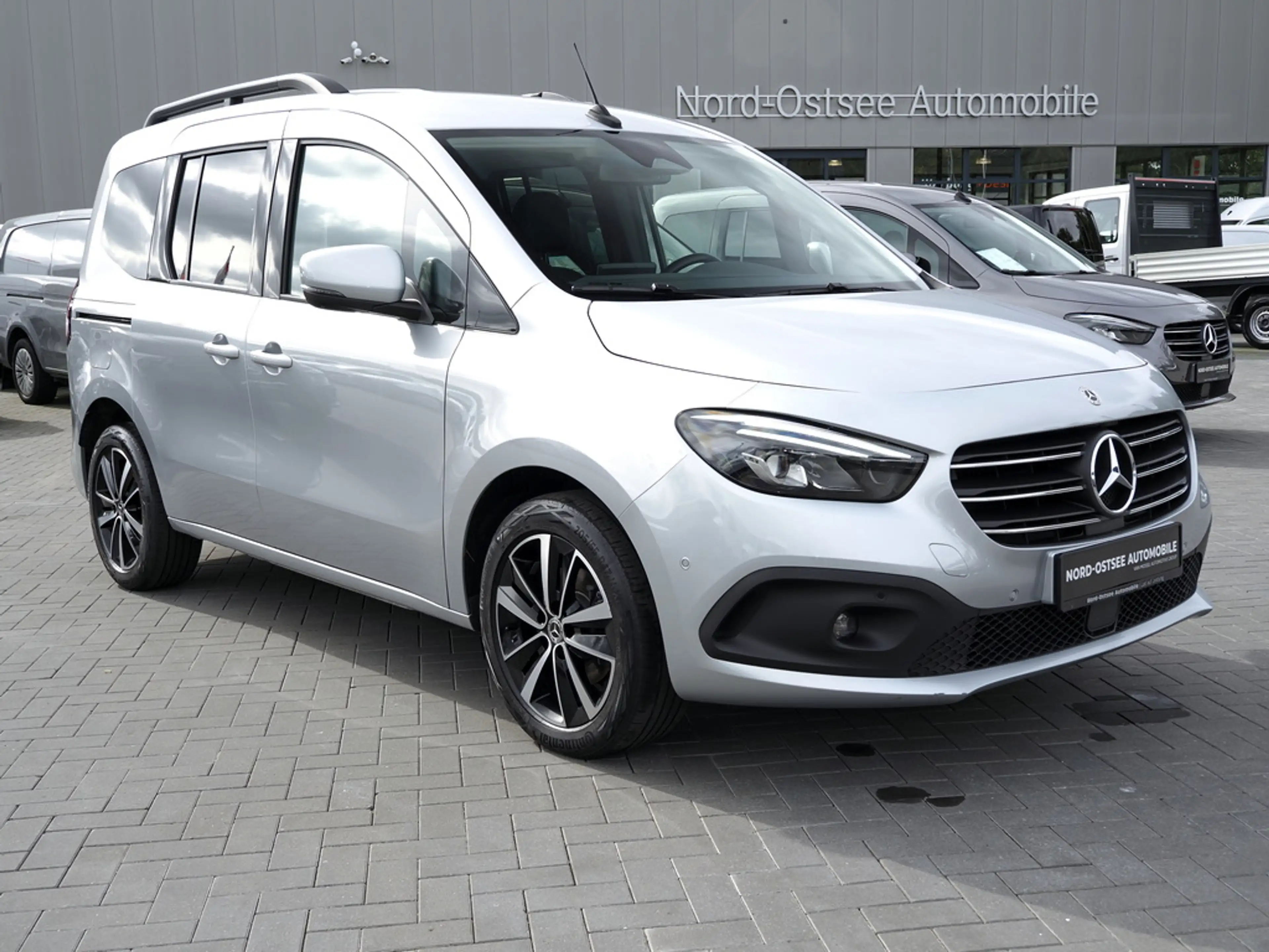 Mercedes-Benz T-Class T 180 d PROGRESSIVE EDITION AUTOMATIK LED KAMERA — photo 5