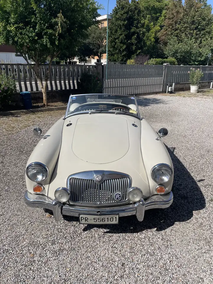 MGA 1600, foto 2