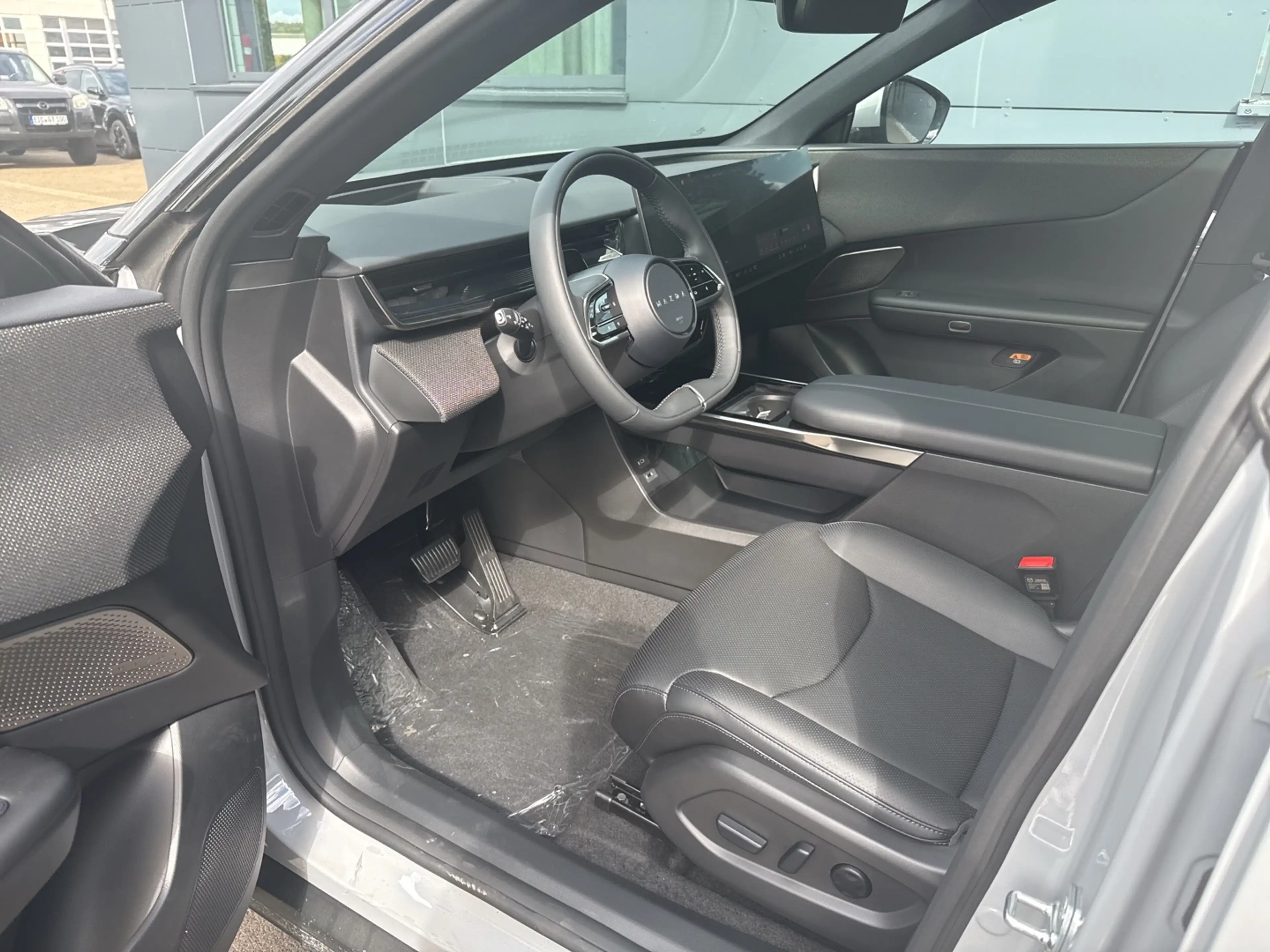 Mazda CX-6e Takumi 21 Zoll Metallic 258 **SOFORT** — photo 13