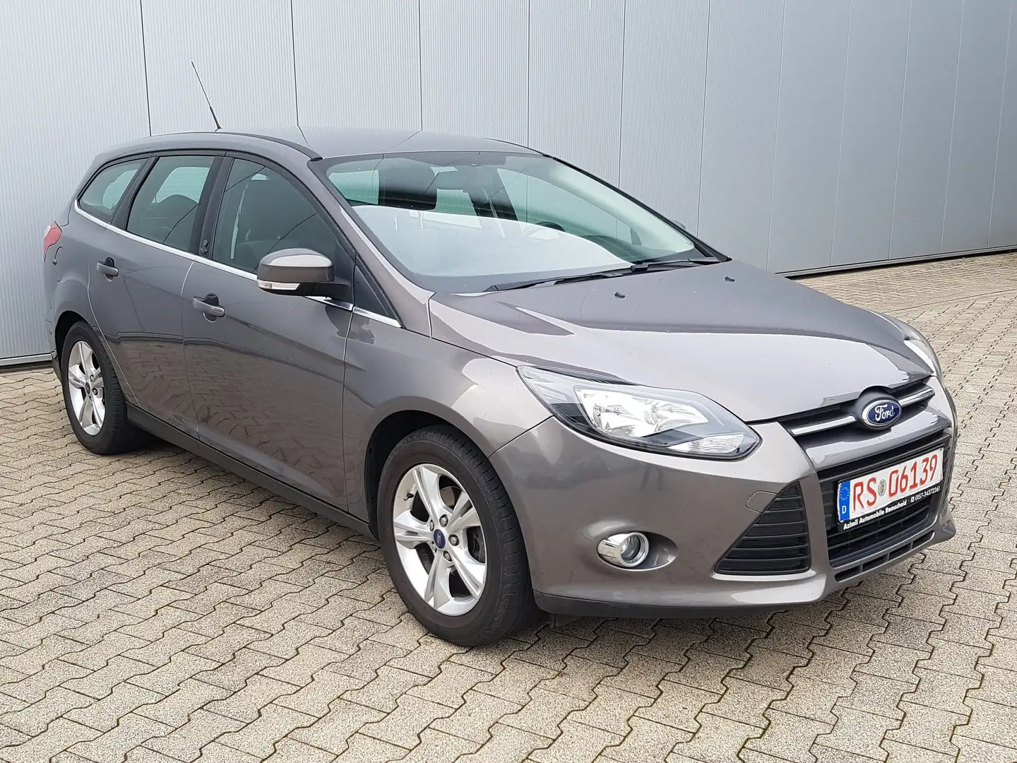 Ford Focus Turnier 1.0 EcoBoost Champions ZAHNRIEMEN-INSP.NEU Grau - 1