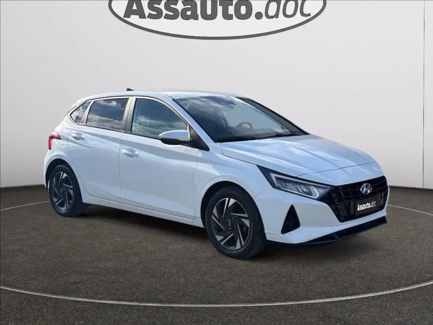 Hyundai i20 1.2 mpi Connectline Blanc - 1