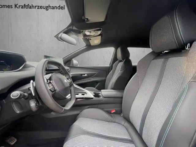 Peugeot 3008 view 9