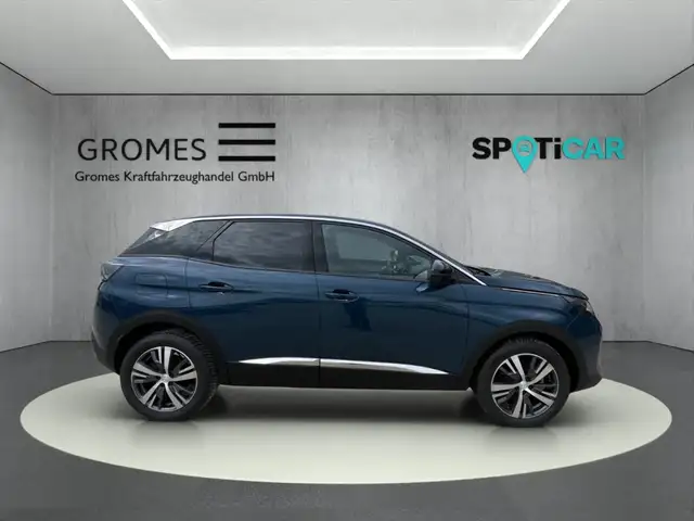 Peugeot 3008 view 2