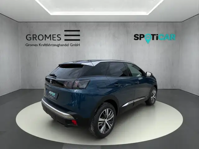 Peugeot 3008 view 3