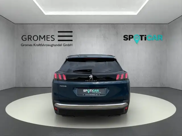 Peugeot 3008 view 4