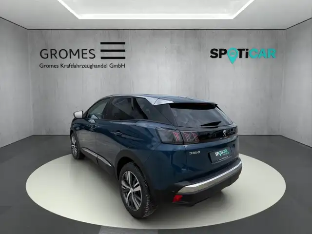 Peugeot 3008 view 5