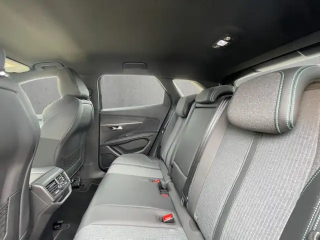 Peugeot 3008 view 8