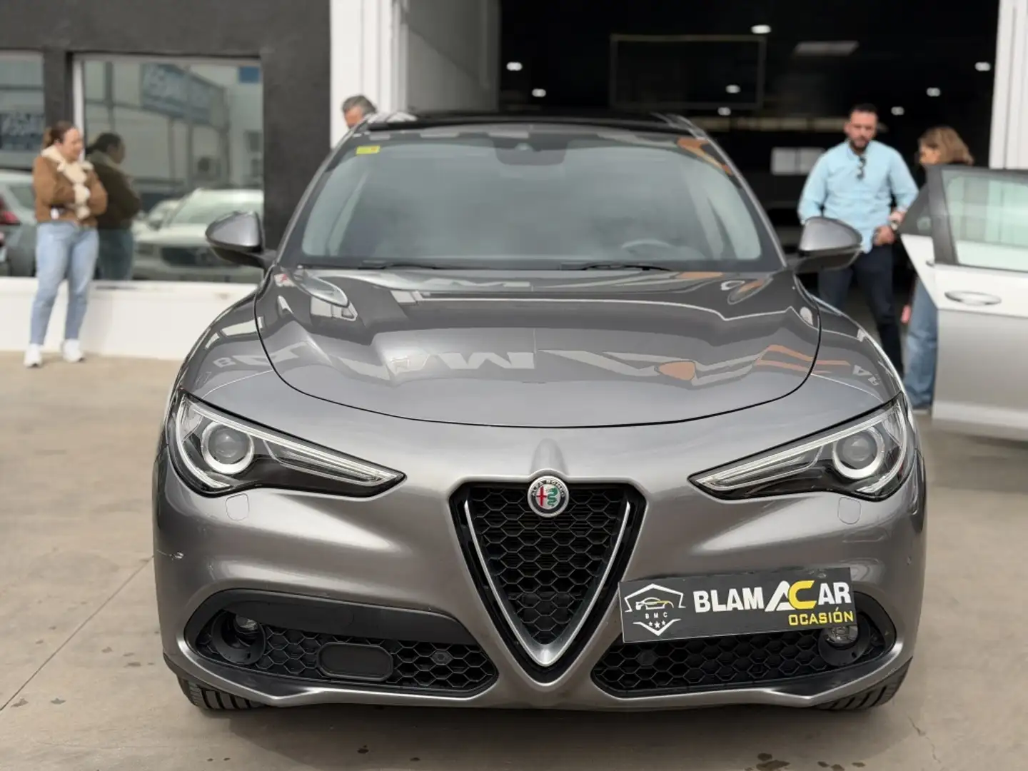 Alfa Romeo Stelvio 2.2 Executive AWD 190 Aut. Plateado - 2