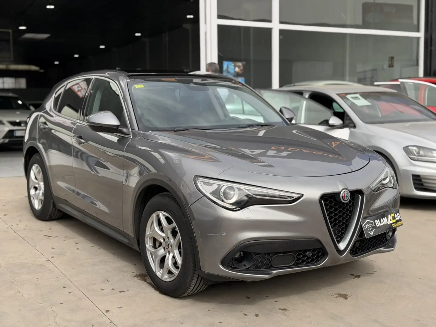 Alfa Romeo Stelvio 2.2 Executive AWD 190 Aut. Plateado - 1